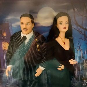 2000 The Addams Family Barbie  Doll Gift Set New